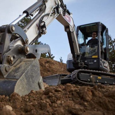 Iznajmljivanje Mini bager guseničar Bobcat E32 sa produženom rukom i priključcima, čekić, svrdlo, tarup, LEDSecurity d.o.o. Lazarevac