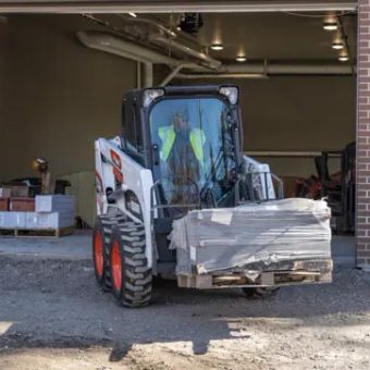 Iznajmljivanje Bobcat S450 mini utovarivač, iznajmljivanje mini bagera i mini utovarivača, LEDsecurity Lazarevac